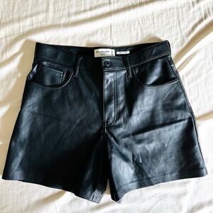 Abercrombie vegan leather black dad shorts 8/29 nwt